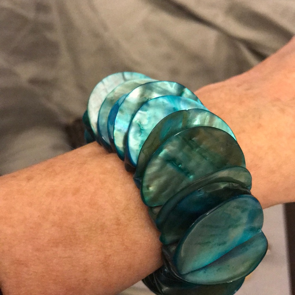 Turquoise shell bracelet from Bass